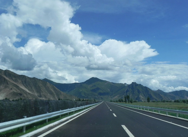 Lhasa Gonggar Airport Highway 02